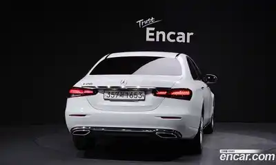 Mercedes-Benz E-Class 2021 2.0 гидро в Москве, миниатюра 4