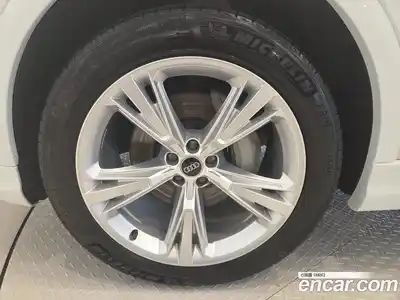 Audi Q8 2023 3.0 гидро в Москве № 164041, миниатюра 5