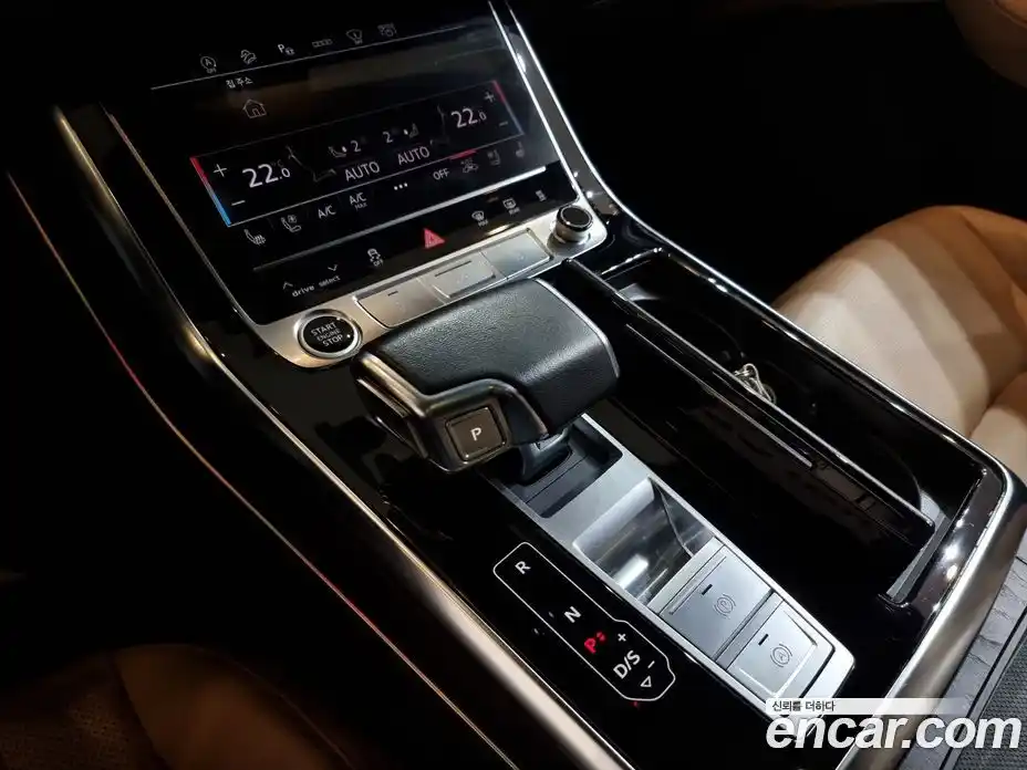 Audi Q8 2023 3.0 гидро в Москве № 164041, фото 9