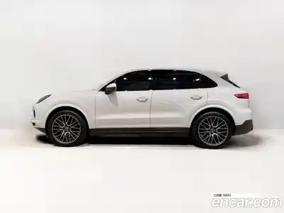 Porsche Cayenne, 2020