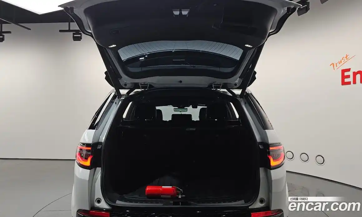 Land Rover Discovery Sport 2024 2.0 гидро в Москве № 166007, фото 19