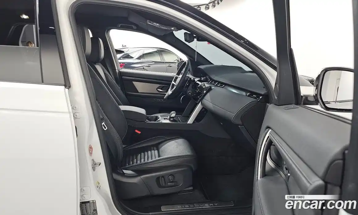 Land Rover Discovery Sport 2024 2.0 гидро в Москве № 166007, фото 10