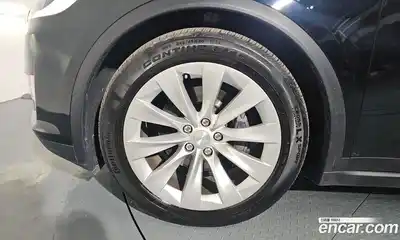 Tesla Model X 2018 0.3 гидро в Москве № 167772, миниатюра 5