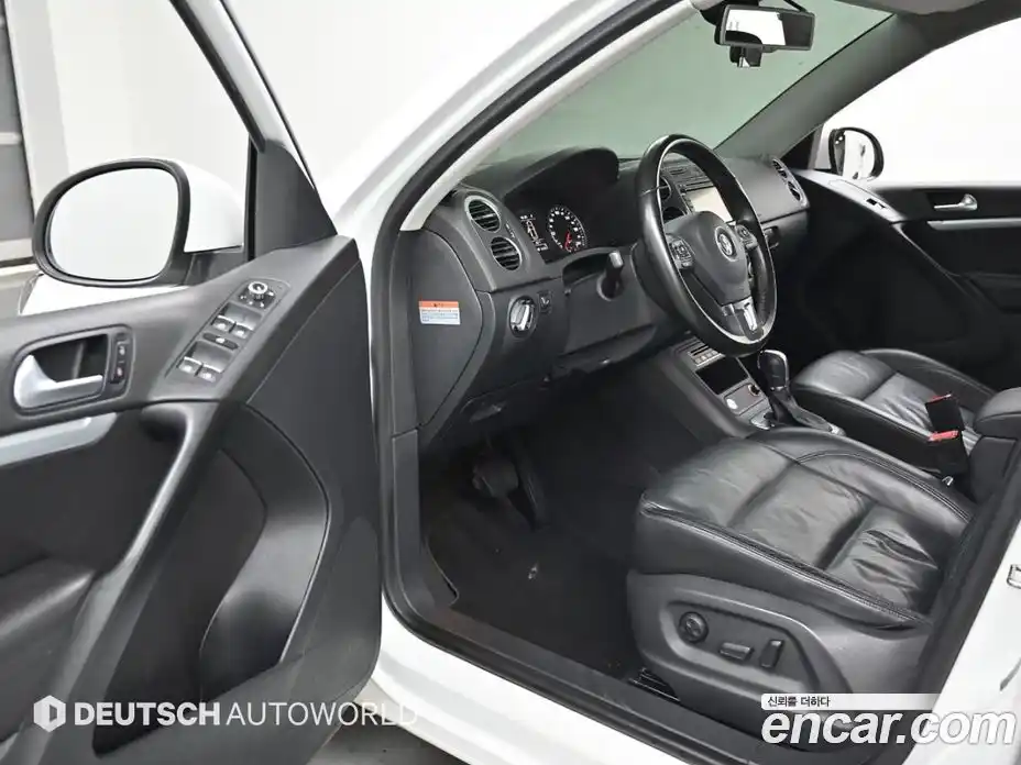 Volkswagen Tiguan 2015 2.0 гидро в Москве № 169271, фото 11