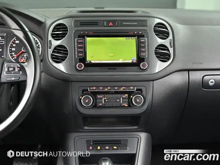 Volkswagen Tiguan 2015 2.0 гидро в Москве № 169271, фото 14