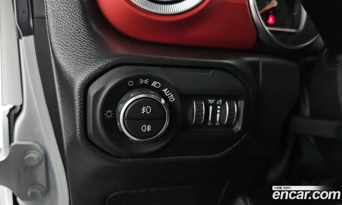Jeep Wrangler 2023 2.0 гидро в Москве № 169354, фото 18
