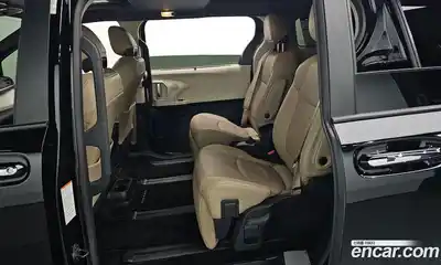 Toyota Sienna 2024 2.5 гидро в Москве № 170123, миниатюра 12
