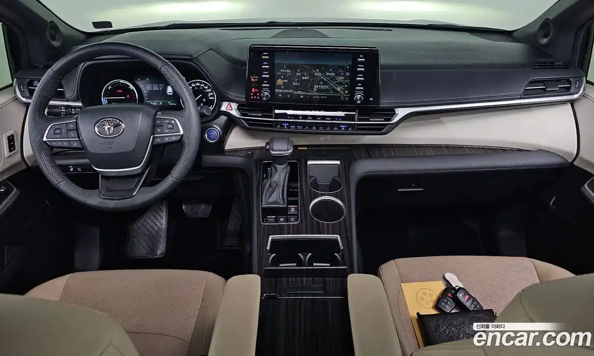 Toyota Sienna 2024 2.5 гидро в Москве № 170123, фото 7