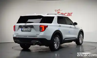 Ford Explorer, 2022