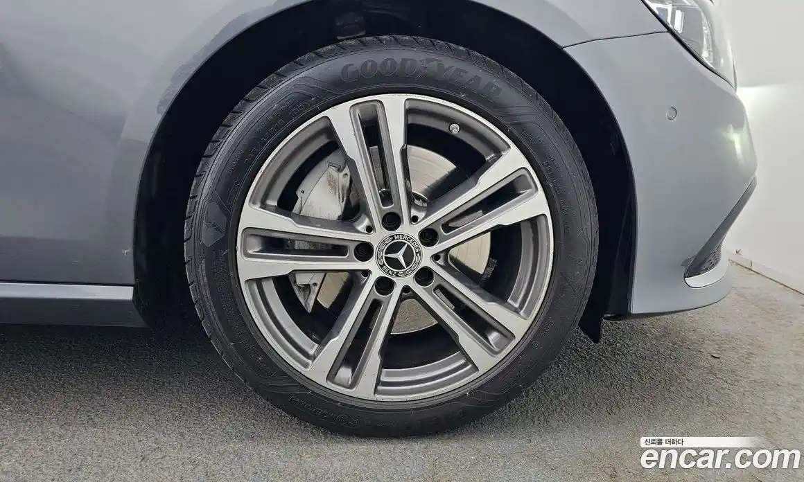 Mercedes-Benz E-Class 2021 2.0 гидро в Москве № 177462, фото 5