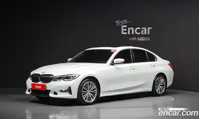 BMW 3-Series, 2022