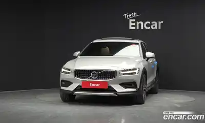 Volvo V60 2021 2.0 гидро в Москве № 196917, миниатюра 3