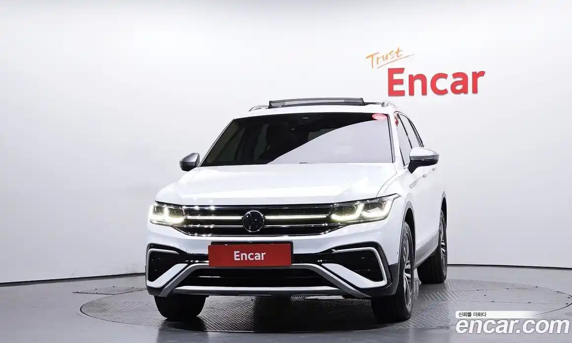Volkswagen Tiguan 2022 2.0 гидро в Москве № 198969, фото 3