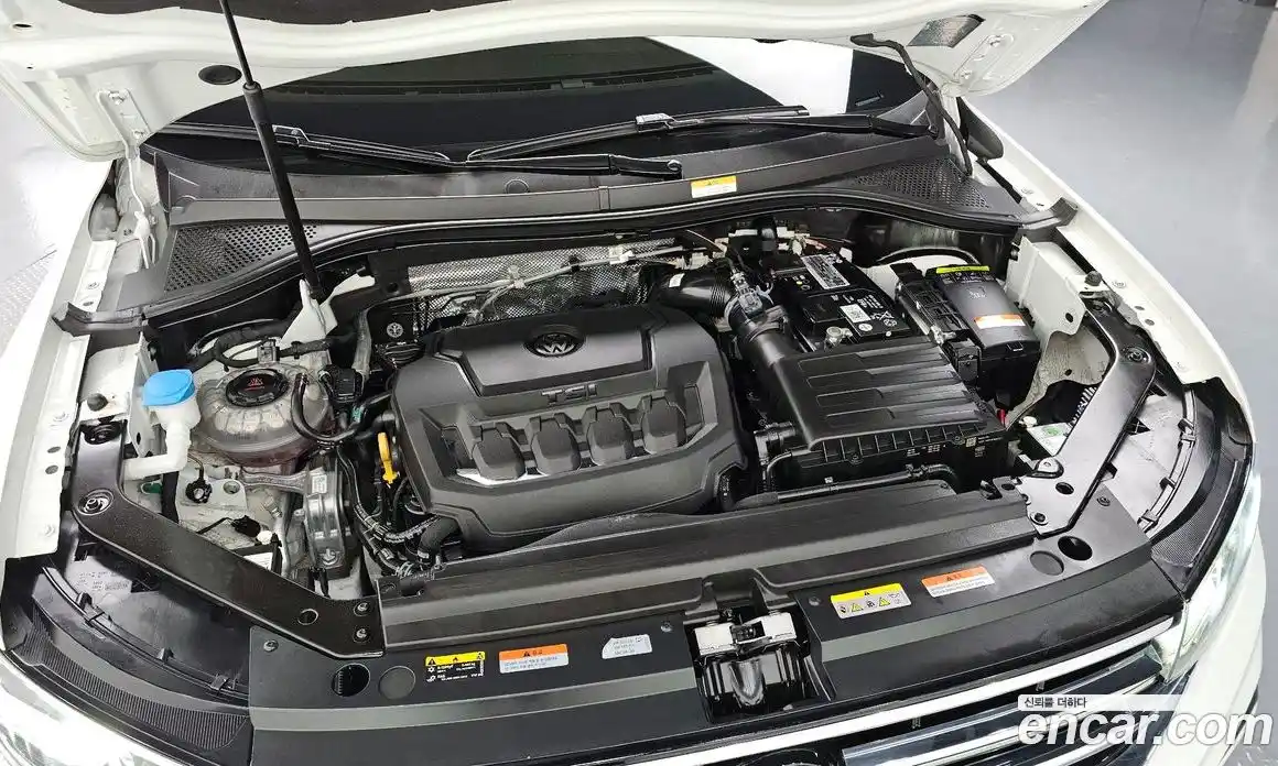 Volkswagen Tiguan 2022 2.0 гидро в Москве № 198969, фото 6