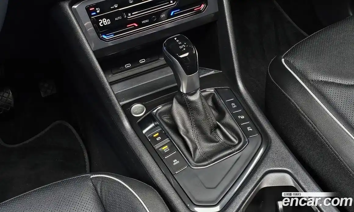 Volkswagen Tiguan 2022 2.0 гидро в Москве № 198969, фото 9