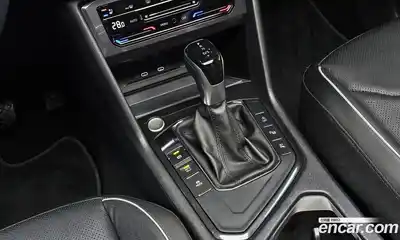 Volkswagen Tiguan 2022 2.0 гидро в Москве № 198969, миниатюра 9