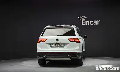 Volkswagen Tiguan 2023 2.0 гидро в Москве № 198981, миниатюра 4
