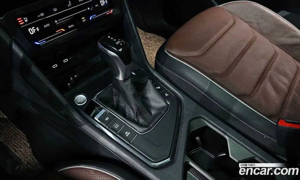 Volkswagen Tiguan 2023 2.0 гидро в Москве № 198981, фото 9