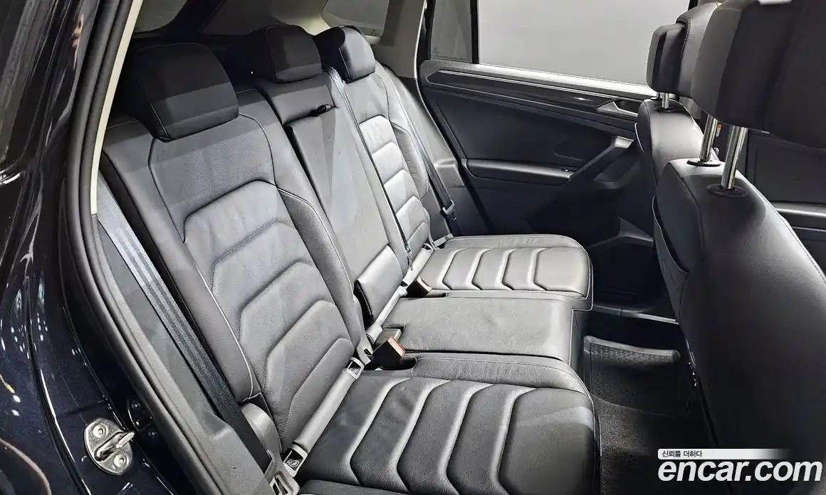 Volkswagen Tiguan 2023 2.0 гидро в Москве № 199040, фото 12
