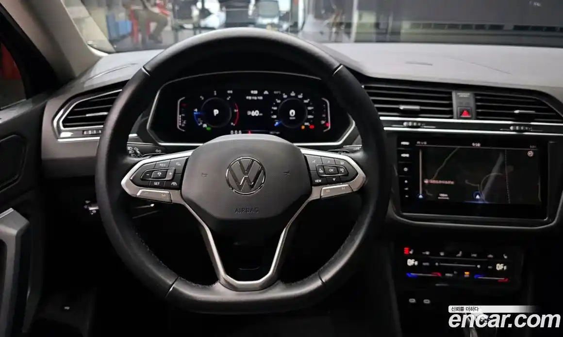 Volkswagen Tiguan 2023 2.0 гидро в Москве № 199040, фото 13