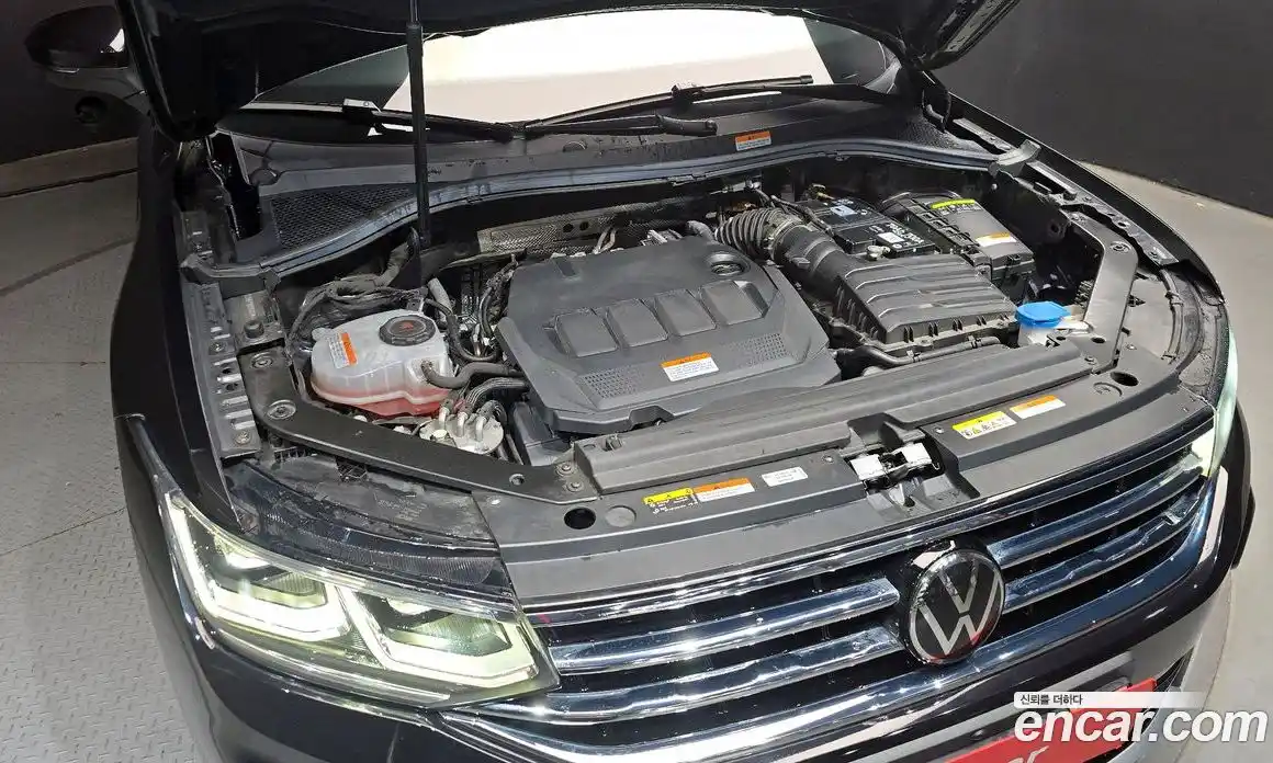 Volkswagen Tiguan 2023 2.0 гидро в Москве № 199040, фото 6