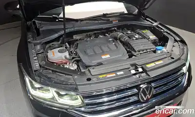Volkswagen Tiguan 2023 2.0 гидро в Москве № 199040, миниатюра 6