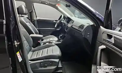 Volkswagen Tiguan 2023 2.0 гидро в Москве № 199040, миниатюра 10