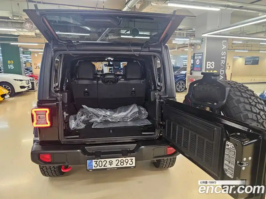 Jeep Wrangler 2022 2.0 гидро в Москве № 210696, фото 14