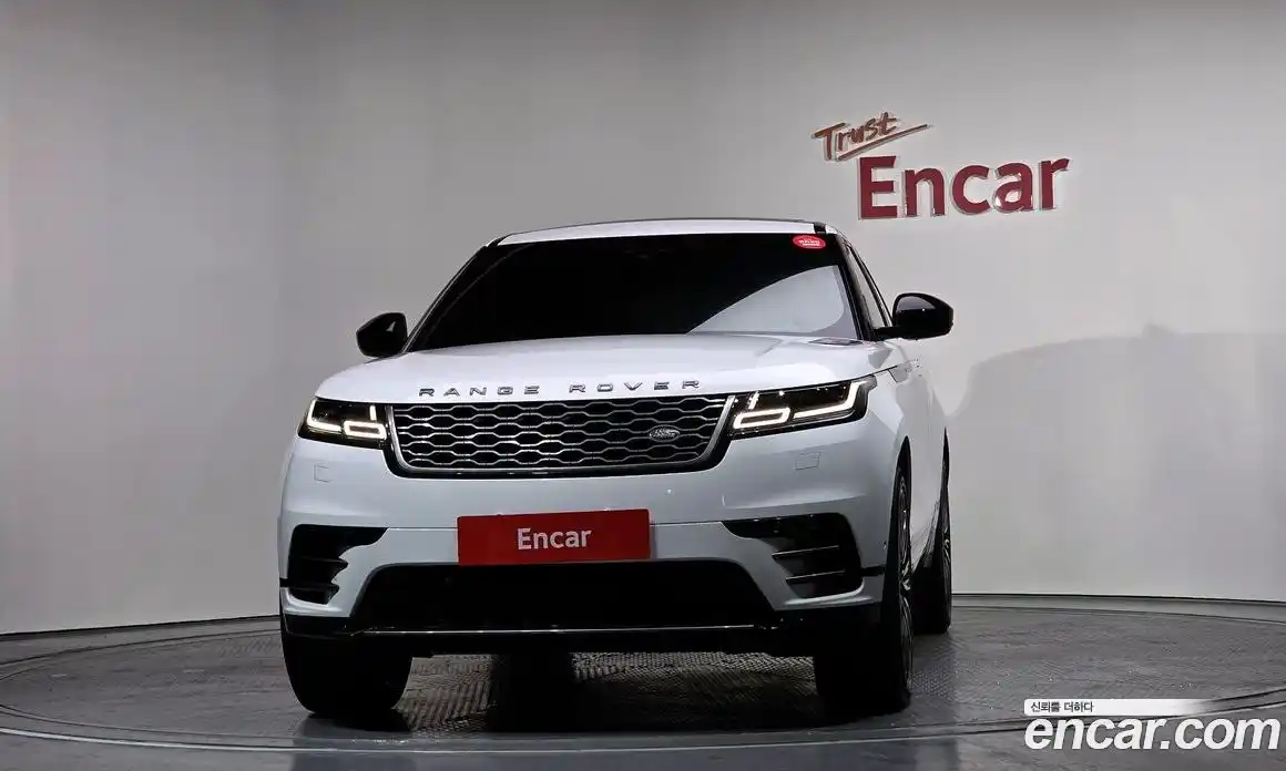 Land Rover Range-Rover Velar 2017 2.0 гидро в Москве № 213647, фото 3
