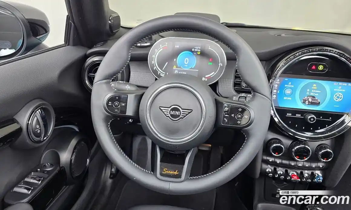 Mini Cooper Convertible 2023 2.0 гидро в Москве № 214068, фото 13