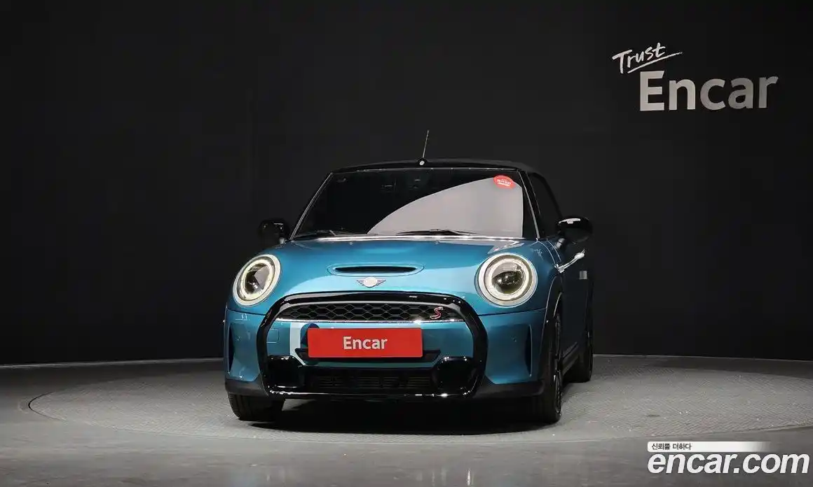 Mini Cooper Convertible 2023 2.0 гидро в Москве № 214068, фото 3