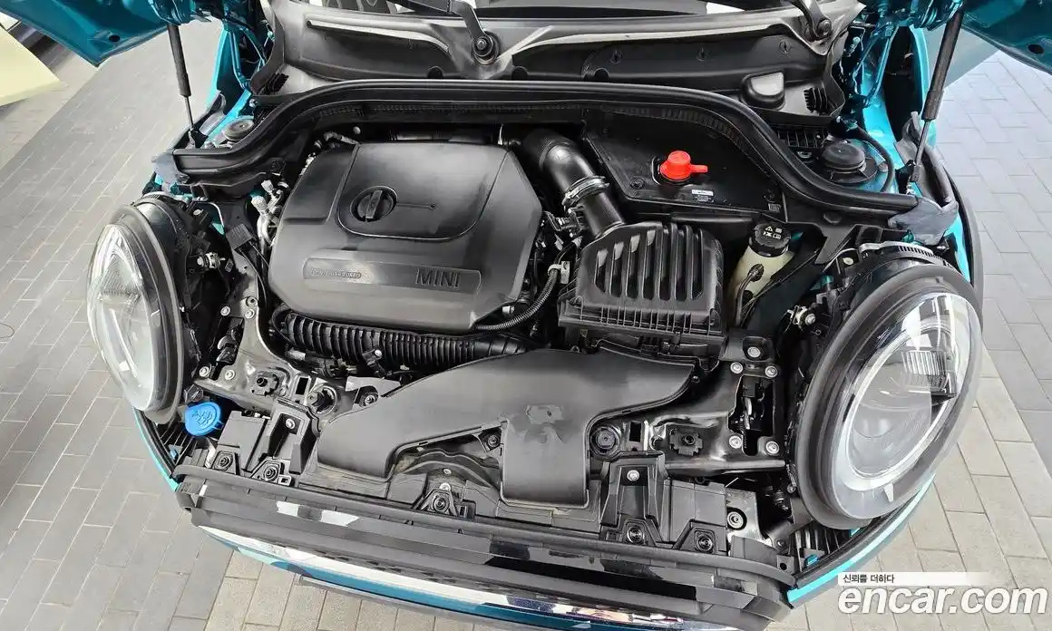 Mini Cooper Convertible 2023 2.0 гидро в Москве № 214068, фото 6