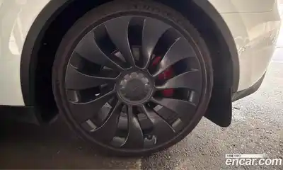 Tesla Model Y 2022 0.2 гидро в Москве № 214541, миниатюра 11