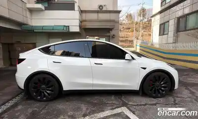 Tesla Model Y 2022 0.2 гидро в Москве № 214541, миниатюра 4