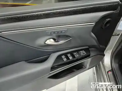Lexus ES 2025 2.5 вариатор в Москве № 214761, миниатюра 12