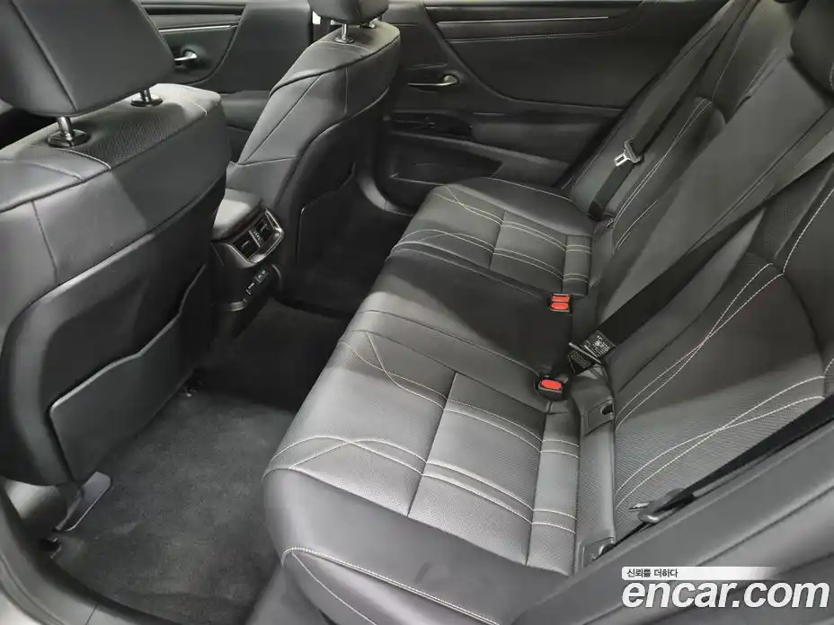 Lexus ES 2025 2.5 вариатор в Москве № 214761, фото 14