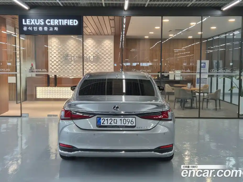Lexus ES 2025 2.5 вариатор в Москве № 214761, фото 4