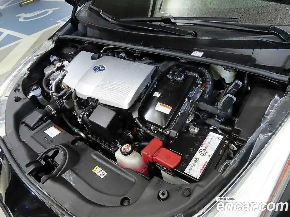 Toyota Prius 2022 1.8 гидро в Москве № 215657, фото 18