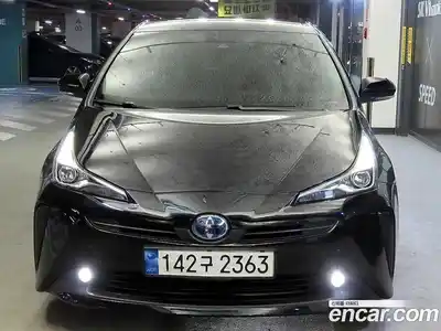 Toyota Prius 2022 1.8 гидро в Москве № 215657, миниатюра 2