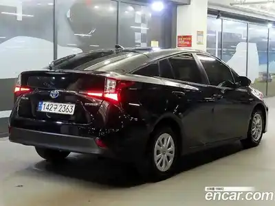 Toyota Prius 2022 1.8 гидро в Москве № 215657, миниатюра 4