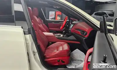 Maserati Levante 2018 3.0 гидро в Москве № 255938, миниатюра 12