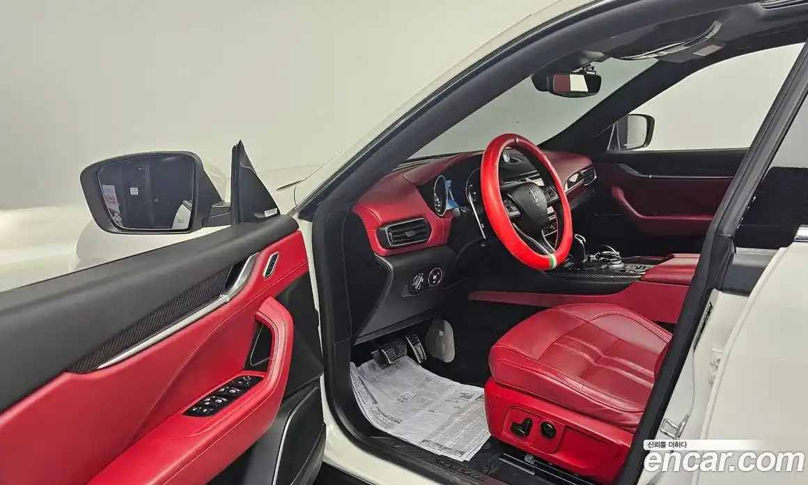 Maserati Levante 2018 3.0 гидро в Москве № 255938, фото 10