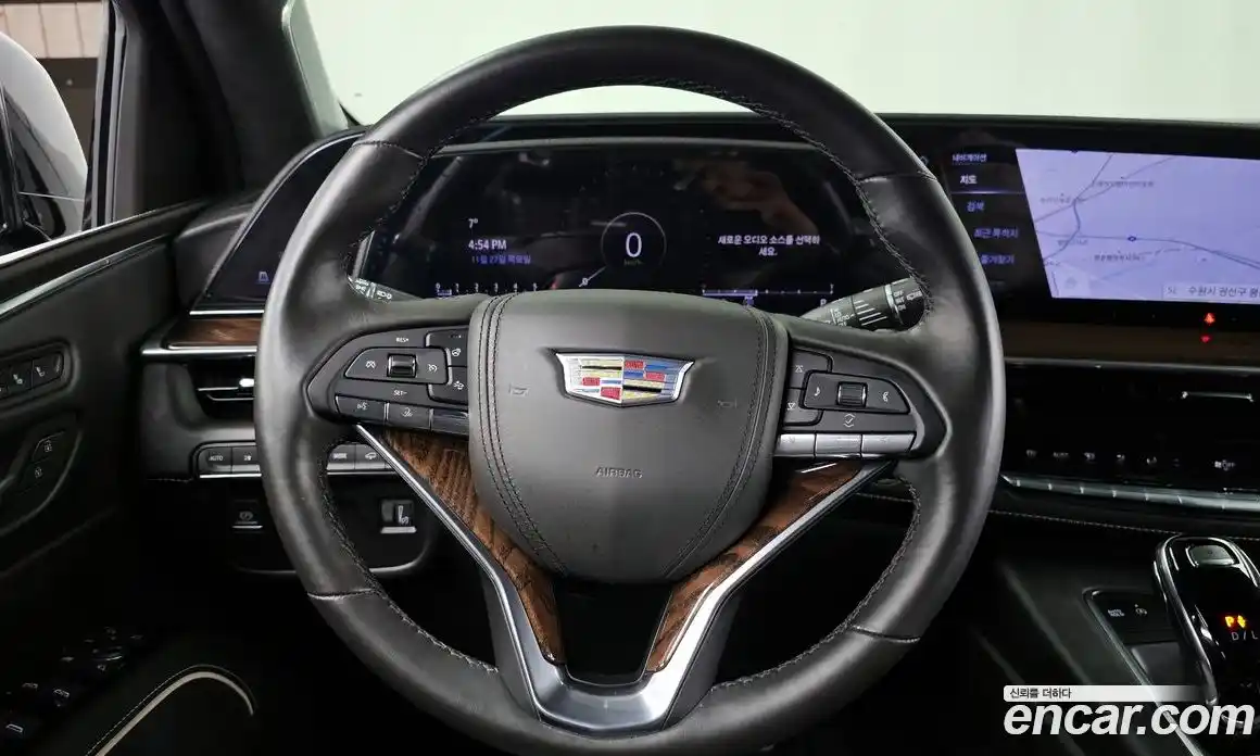 Cadillac Escalade 2023 6.2 гидро в Москве № 256475, фото 13