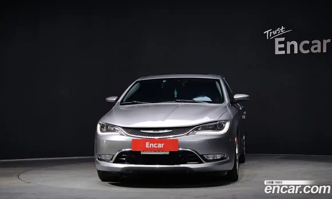 Chrysler 200 2015 2.4 гидро в Москве № 256776, фото 3