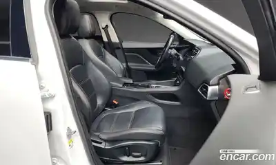 Jaguar F-Pace 2017 2.0 гидро в Москве № 263462, миниатюра 11