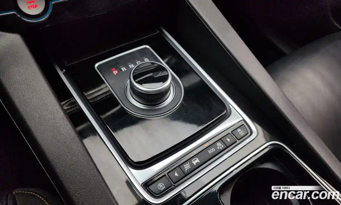 Jaguar F-Pace 2017 2.0 гидро в Москве № 263462, фото 9