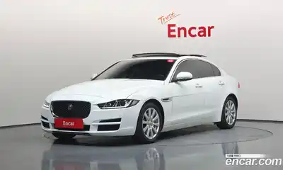 Jaguar XE, 2017