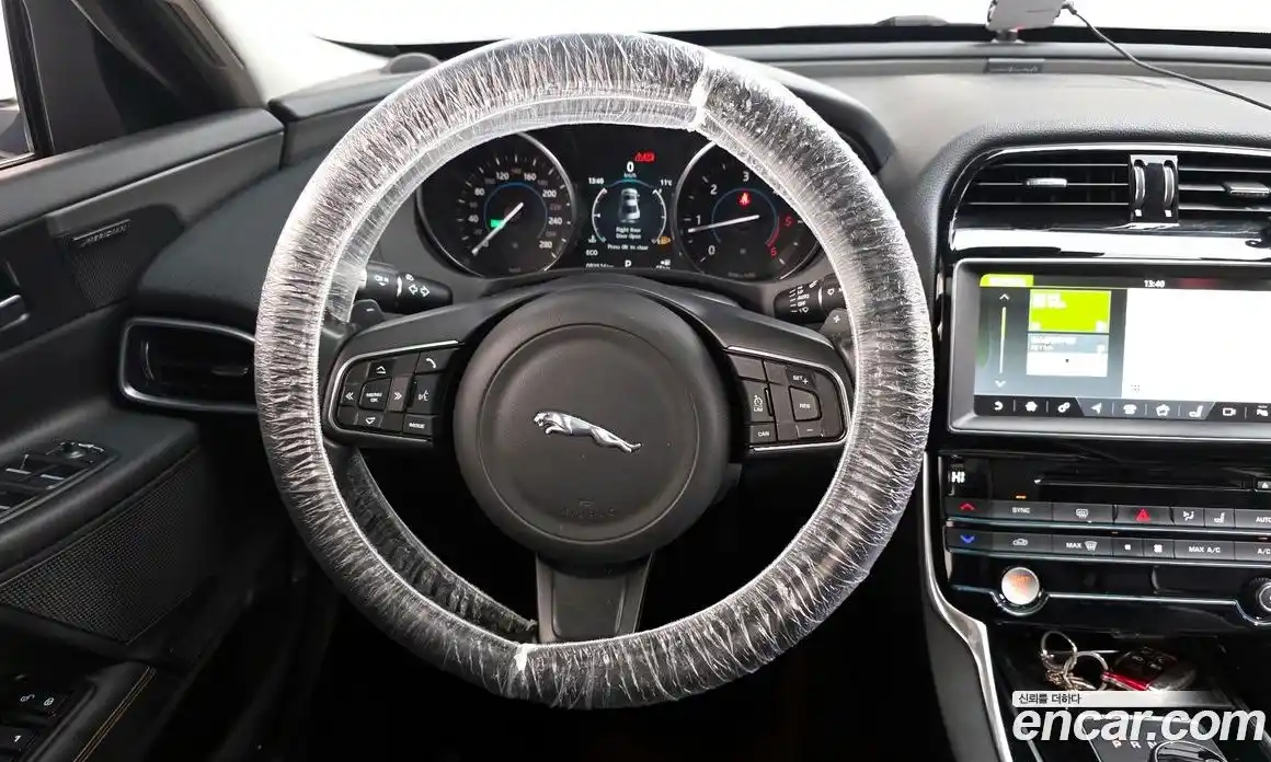 Jaguar XE 2017 2.0 гидро в Москве № 264726, фото 13