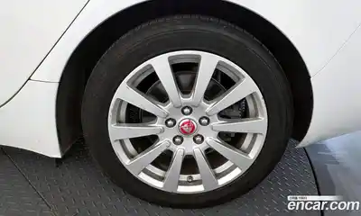 Jaguar XE 2017 2.0 гидро в Москве № 264726, миниатюра 5