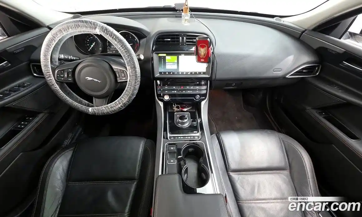 Jaguar XE 2017 2.0 гидро в Москве № 264726, фото 7